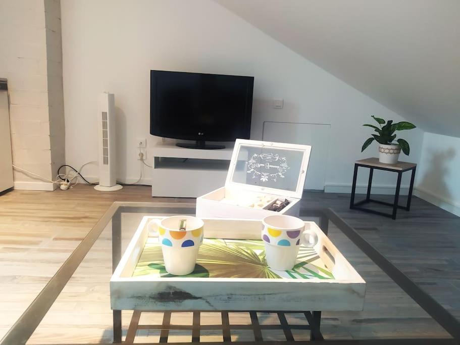Mansardee Independante, 25min Lyon-villefranche Apartment